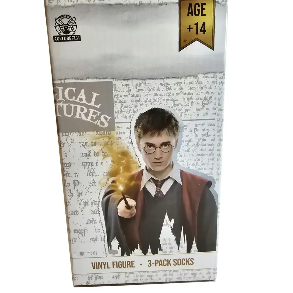 Harry Potter Wizarding World 3 Pairs of Socks and Vinyl Golden Snitch Figure NEW
